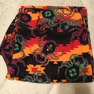 TC2 never worn Halloween Lularoe Leggings